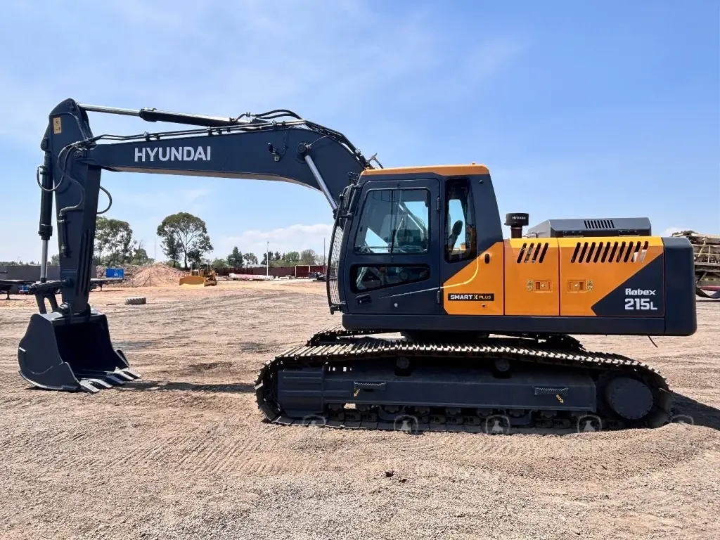 HYUNDAI R215 (5)_15_11zon.webp