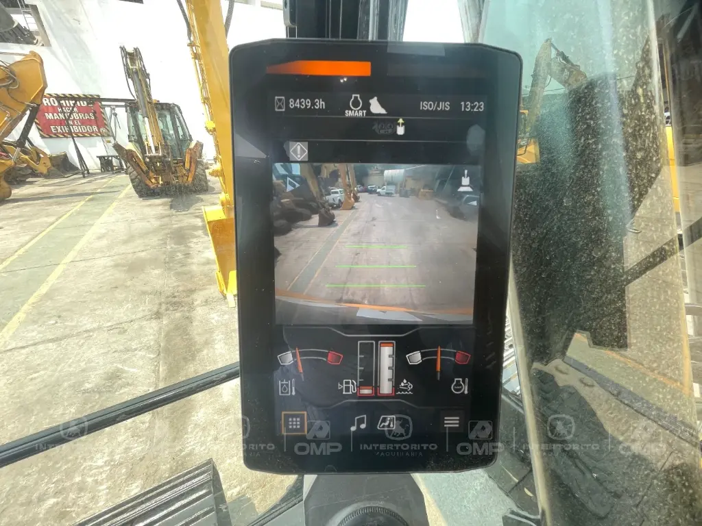 CAT 320 0415 (7).webp