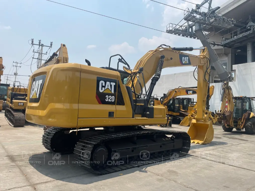 CAT 320 0415 (19).webp