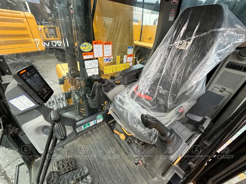 CAT 320 0712 (8).webp