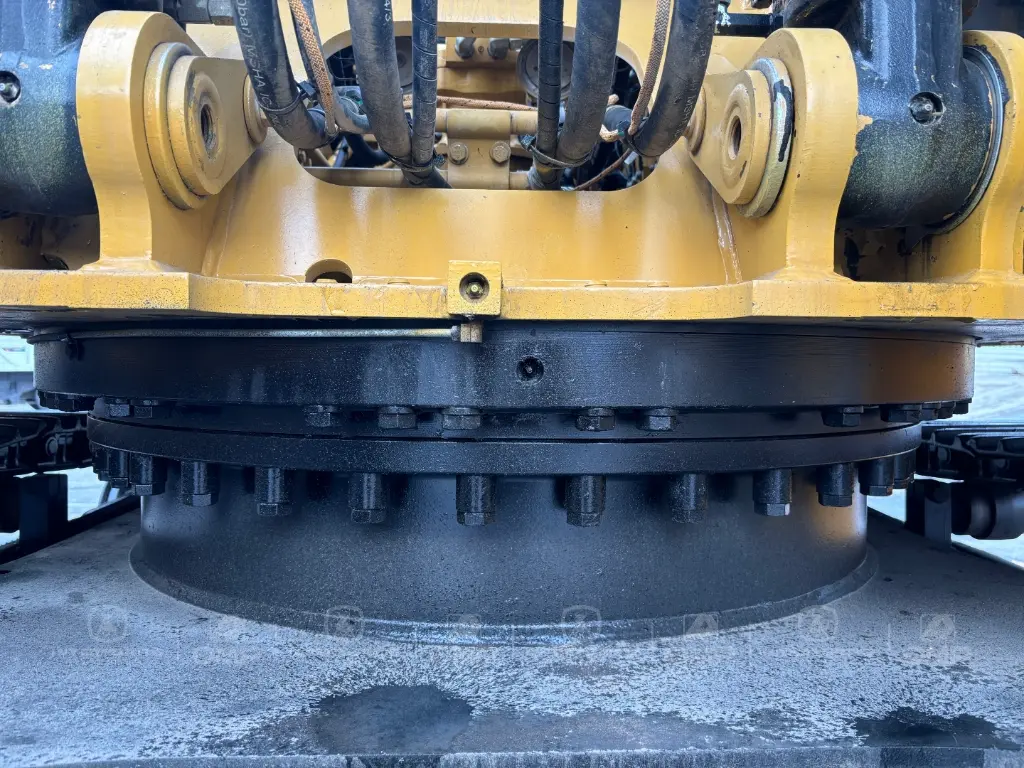 CAT 320 0712 (3).webp