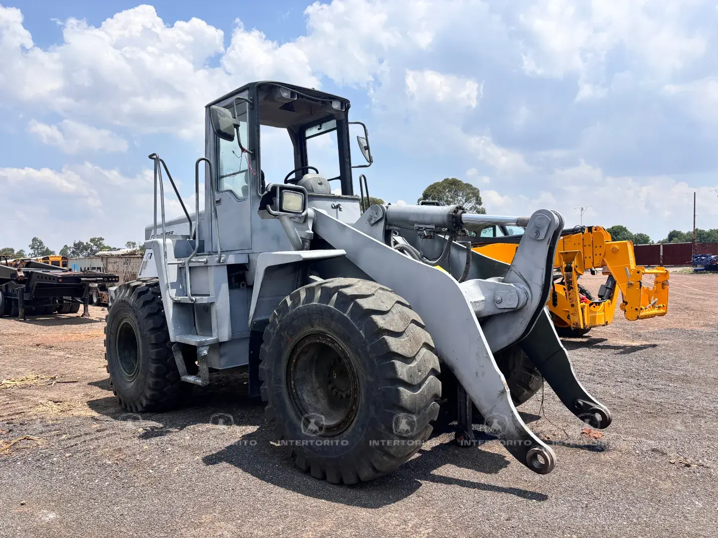 KOMATSU WA320 (1)_1_11zon.webp