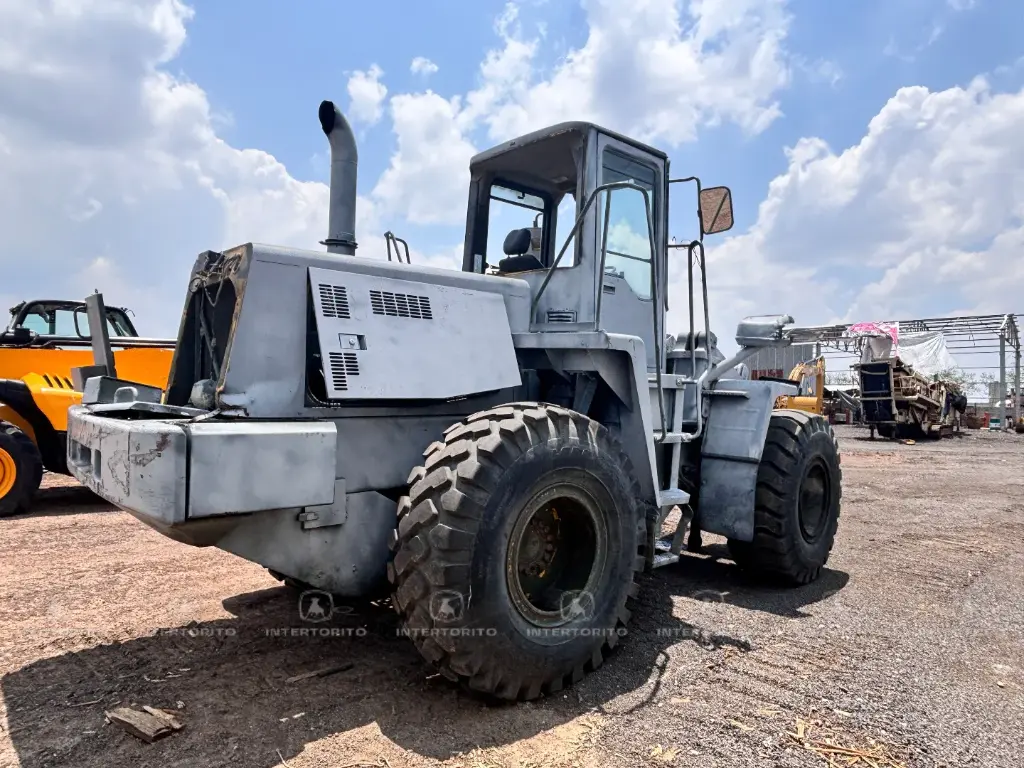 KOMATSU WA320 (2)_2_11zon.webp