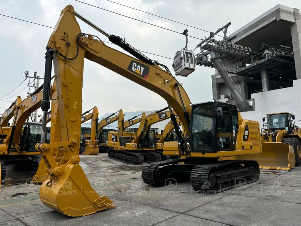 CAT 320 0712 (15).webp