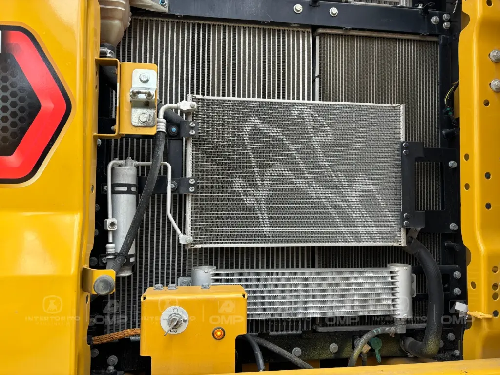 CAT 320 0454 (13).webp