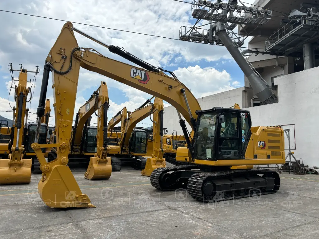 CAT 320 0454 (21).webp