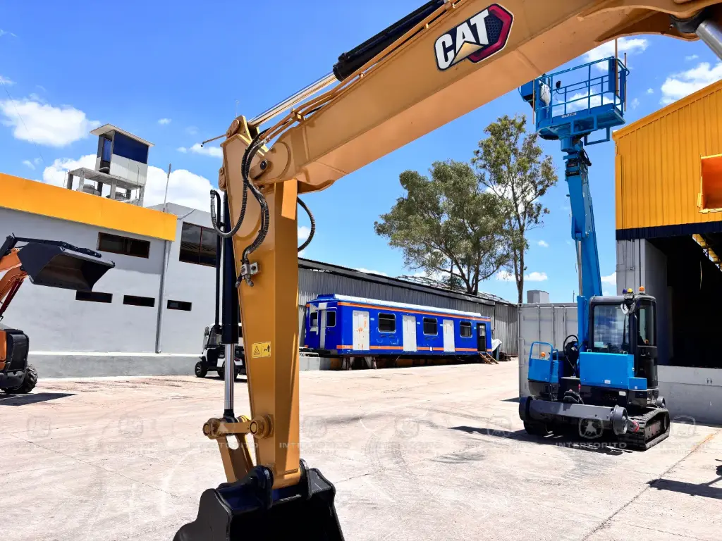 CAT 307.5 4048 (17)_8_11zon.webp