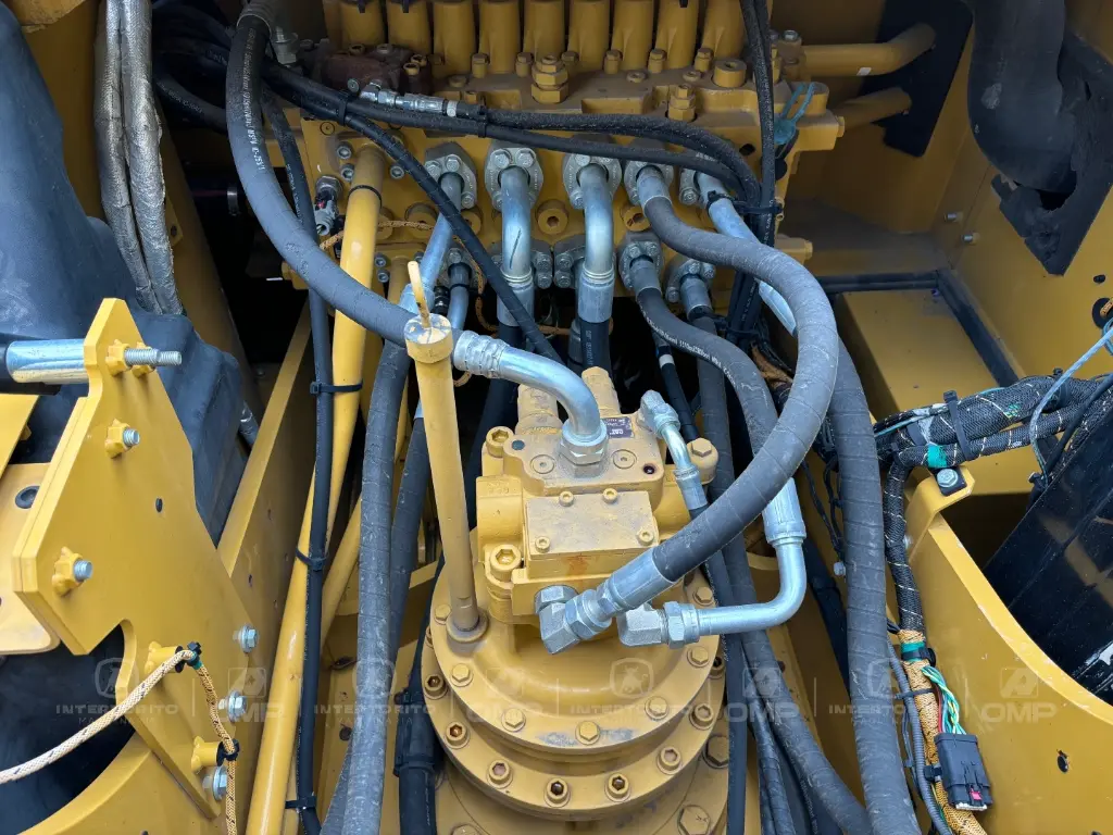 CAT 320 0454 (17).webp