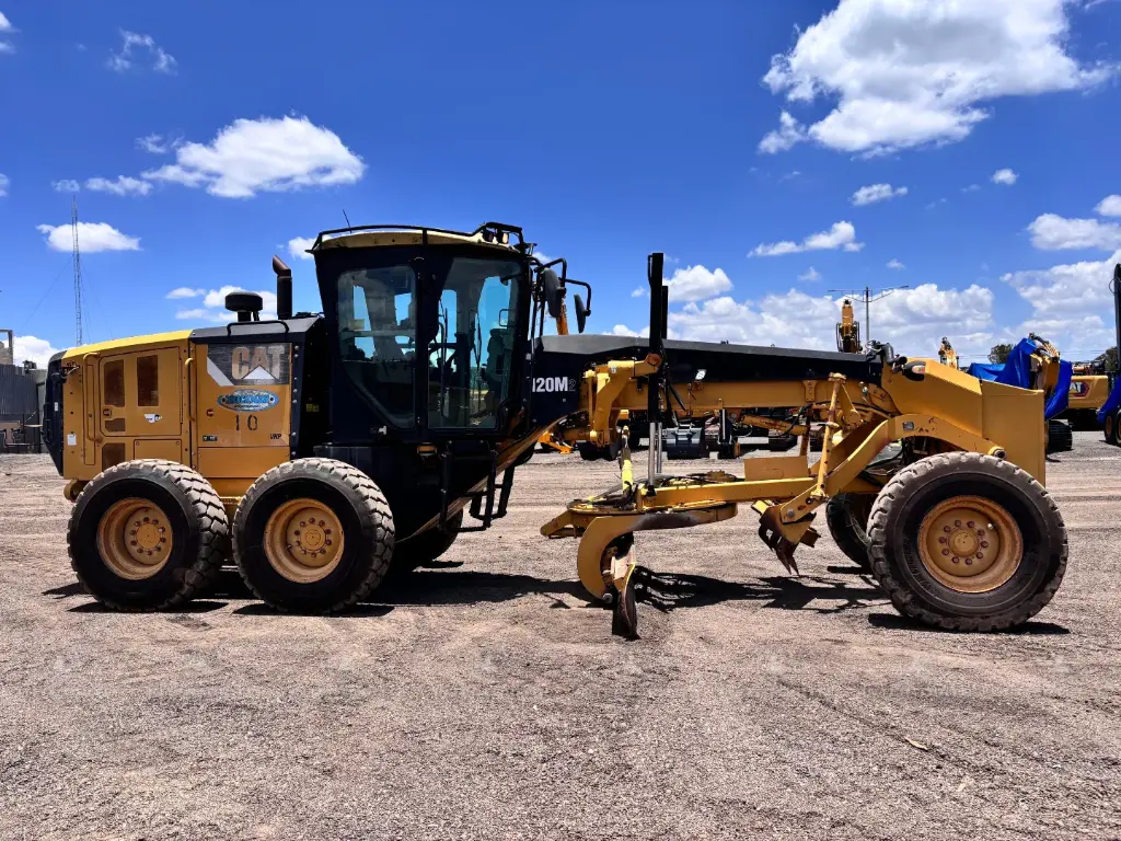 CAT 120M2 0100 (3)_16_11zon.webp