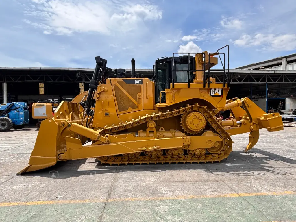 CAT D8T 1465 (6)_14_11zon.webp