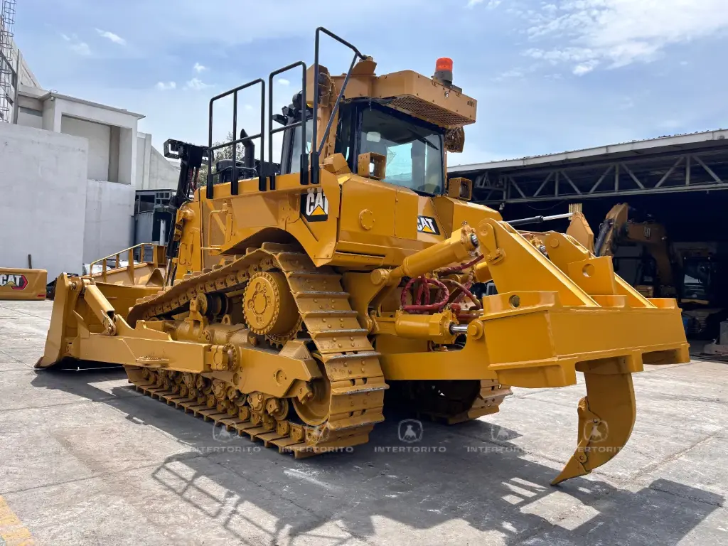 CAT D8T 1465 (5)_13_11zon.webp
