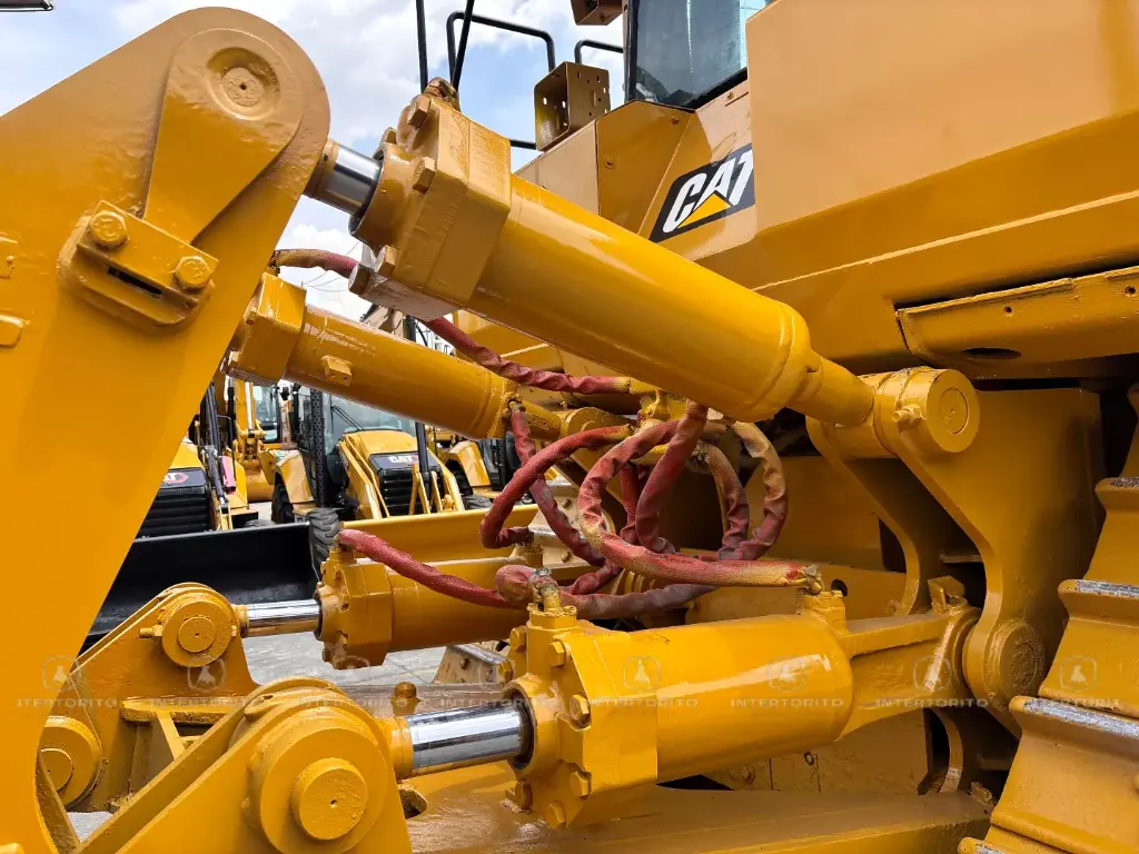 CAT D8T 1465 (14)_22_11zon.webp