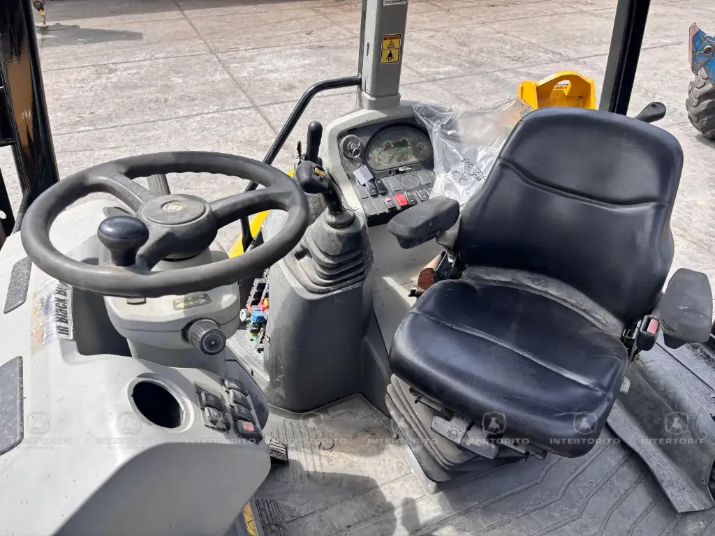 CAT 420F2 3105 (15)_12_11zon.webp