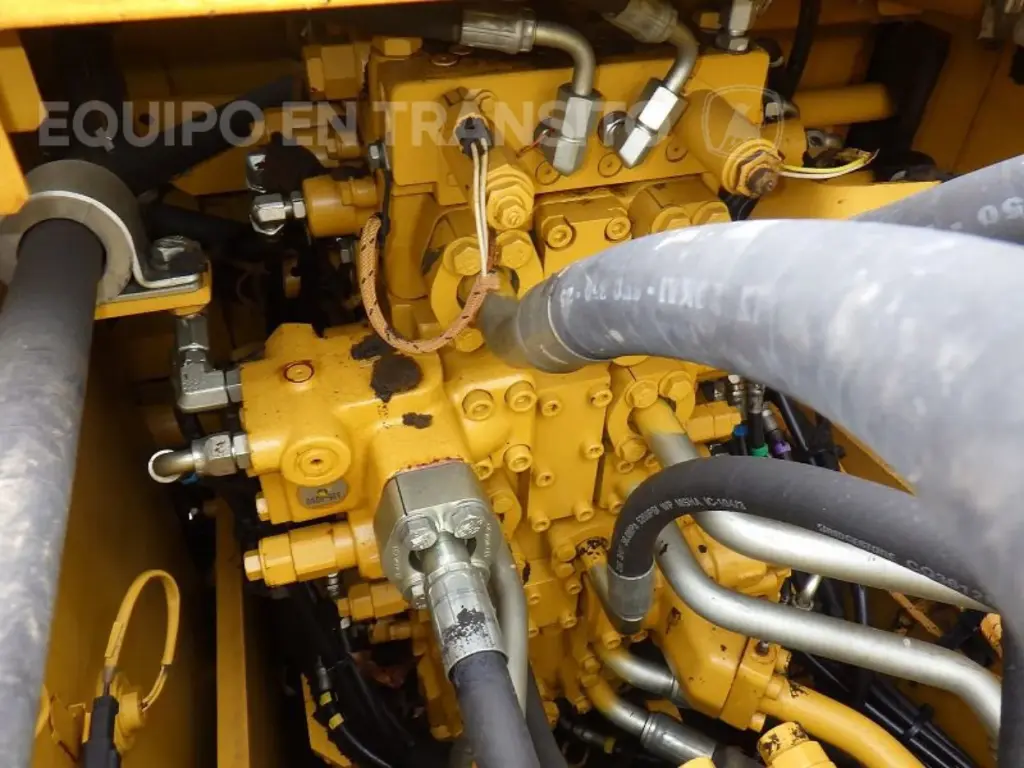 CAT 320E 1362 (15)_8_11zon.webp