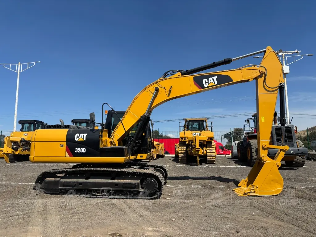 CAT 320D 8905 (2).webp