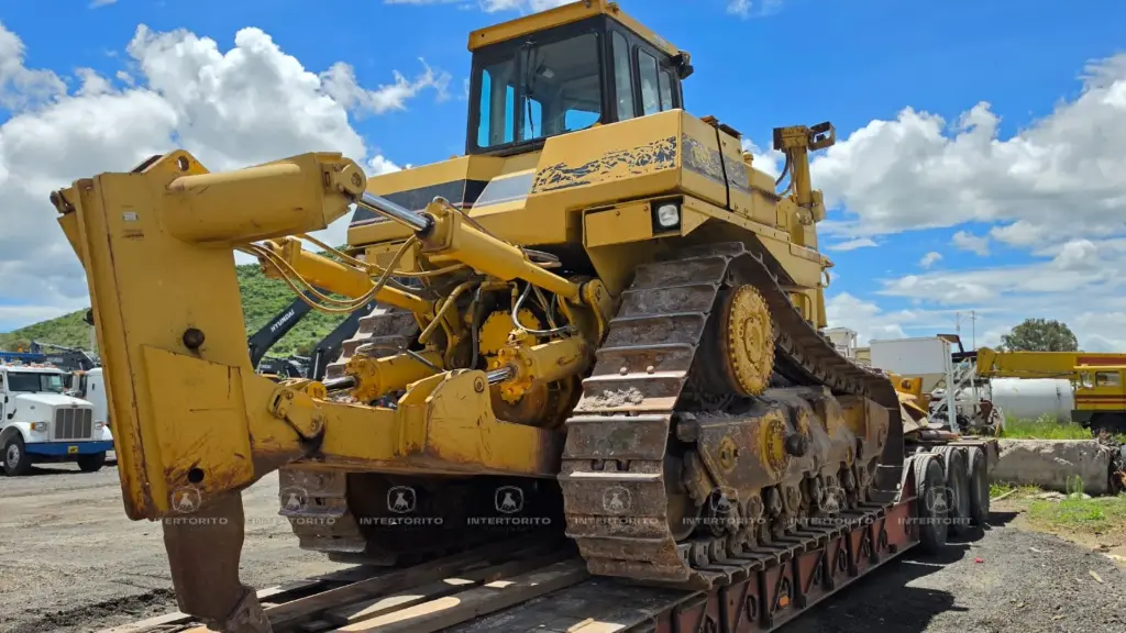CAT D9 0486 (3)_18_11zon.webp