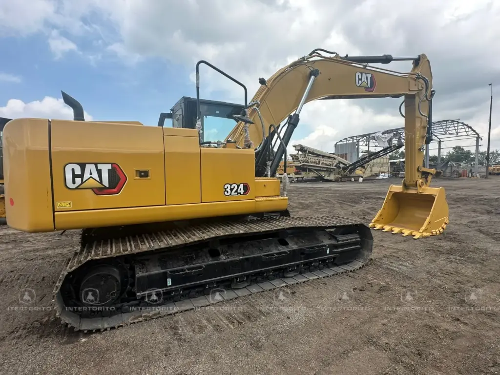 CAT 324 (12)_18_11zon.webp