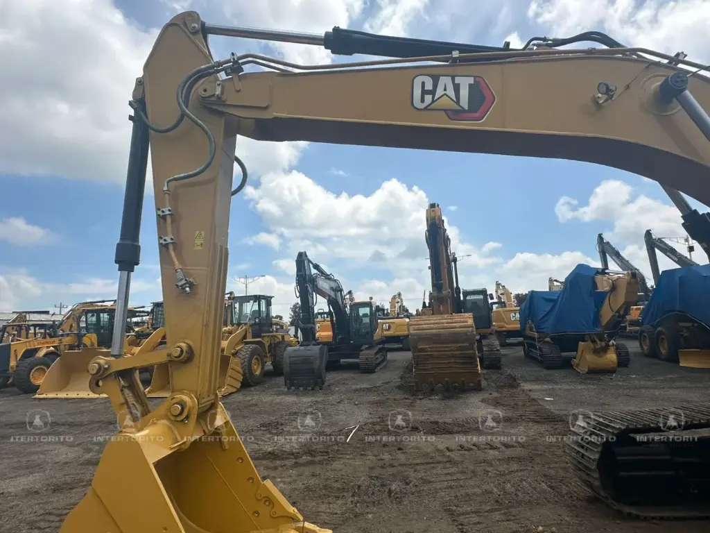 CAT 324 (18)_5_11zon.webp