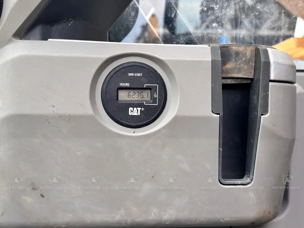 CAT 320E 4378 (14)_14_11zon.webp