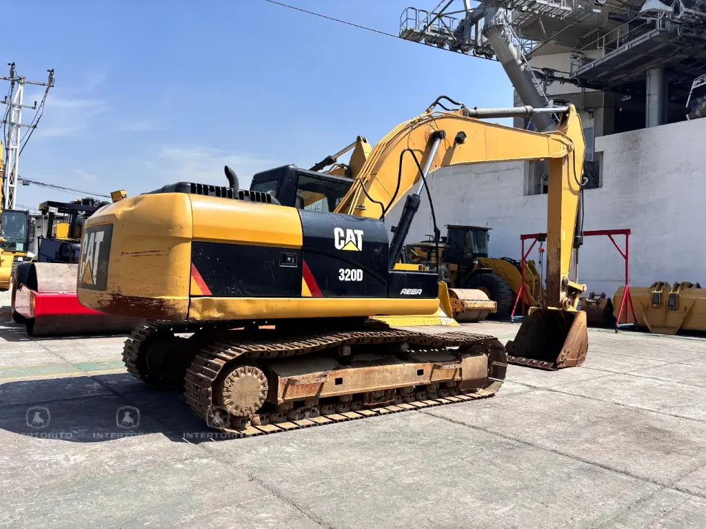CAT 320D 8154 (3)_20_11zon.webp