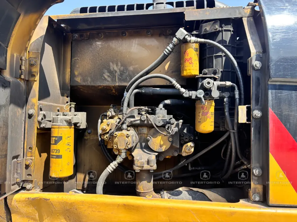 CAT 320D 8154 (14)_10_11zon.webp
