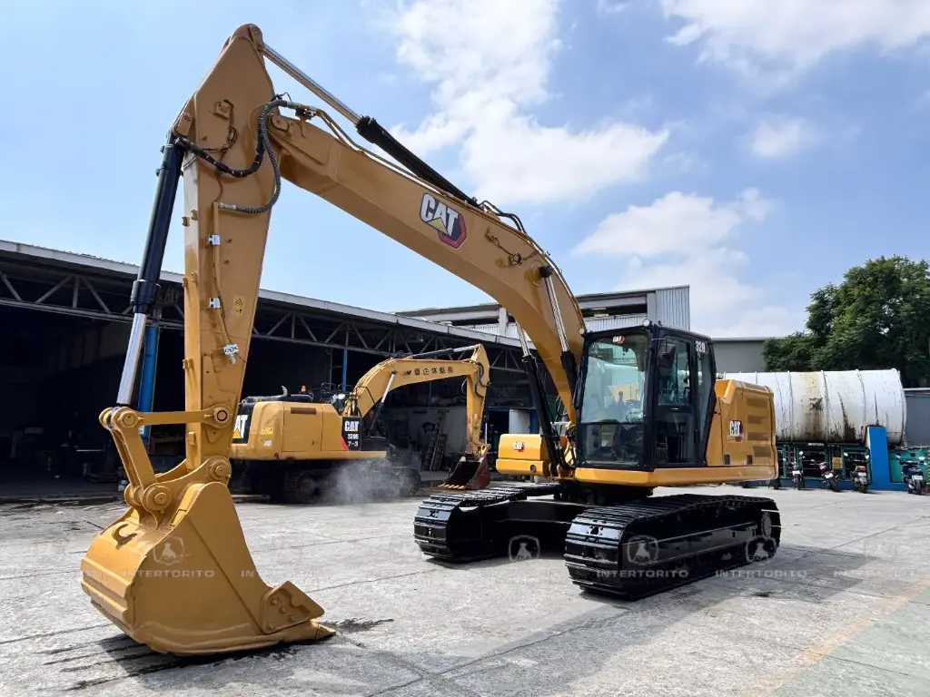 CAT 320 0097 (7)_6_11zon.webp