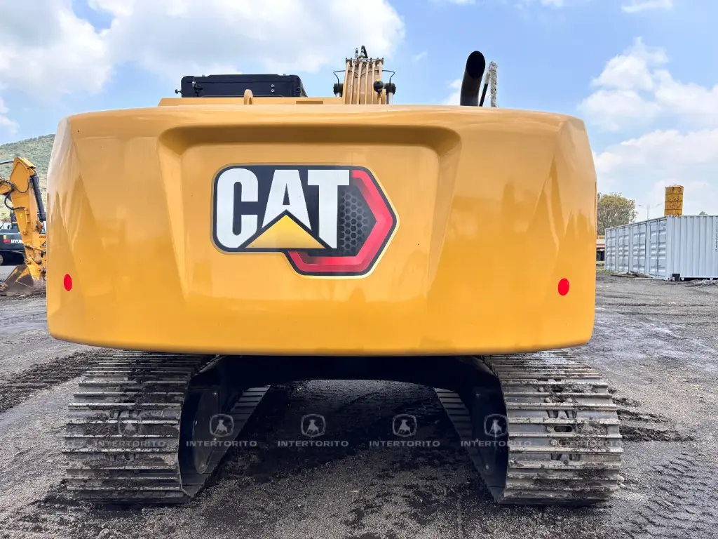 CAT 324 0259 (4)_17_11zon.webp