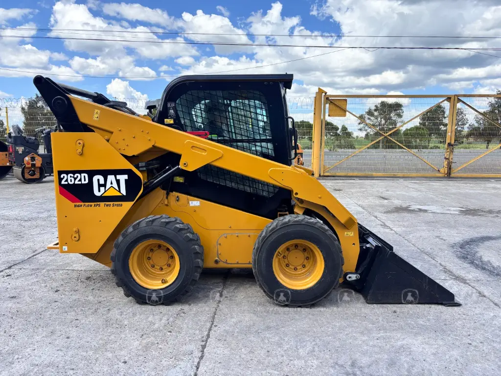 CAT 262D 5006 (7)_12_11zon.webp