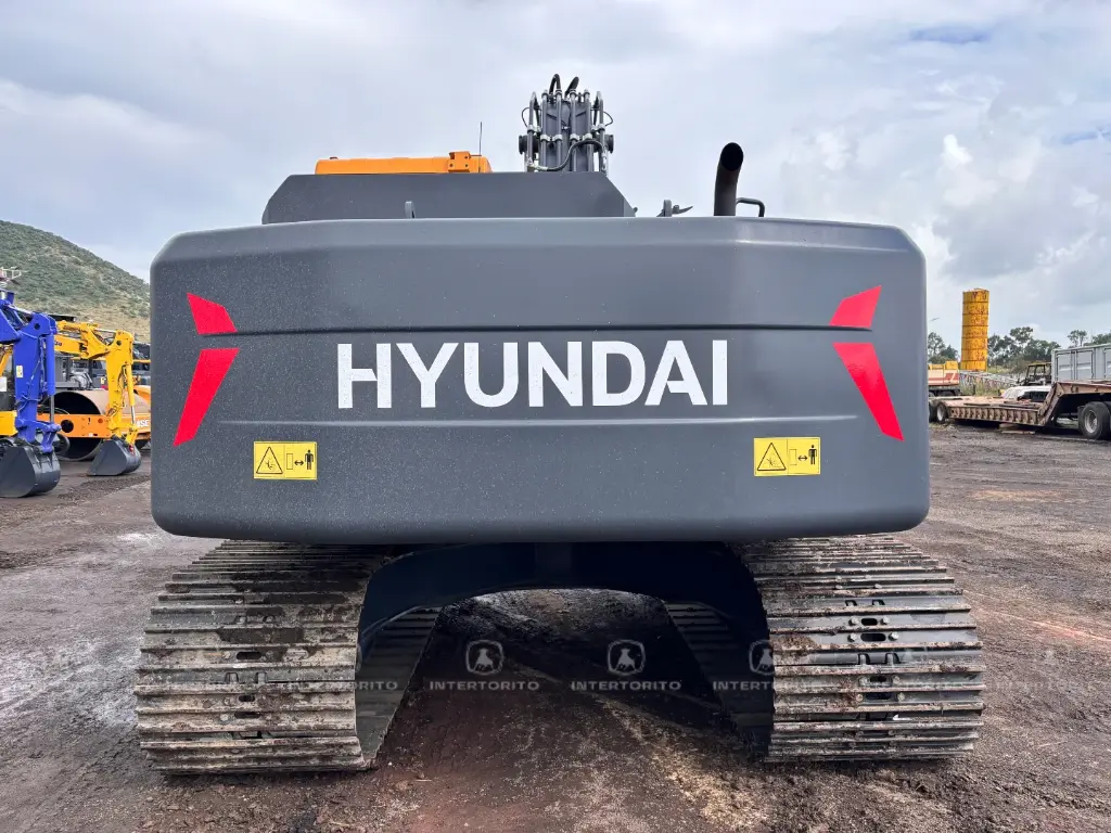 HYUNDAI R230LM 0127 (4)_10_11zon.webp