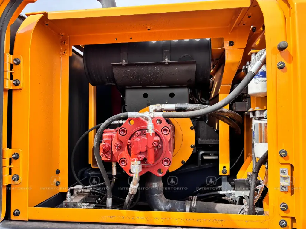 HYUNDAI R230LM 0127 (14)_20_11zon.webp