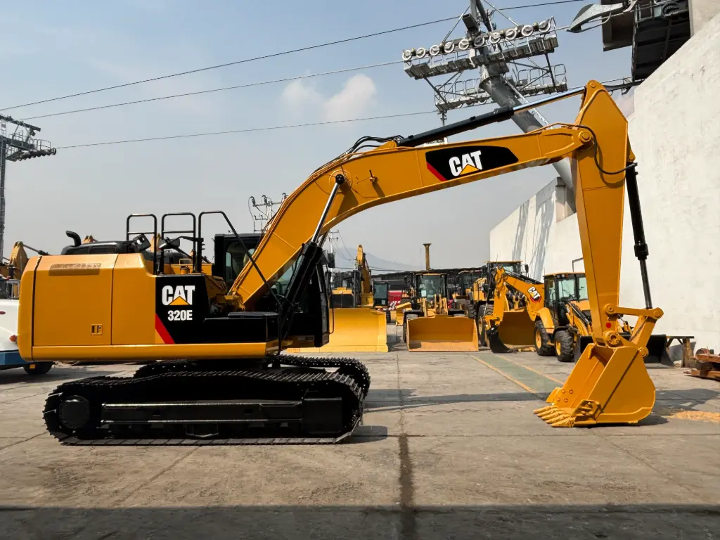 Excavadora CAT 320E 