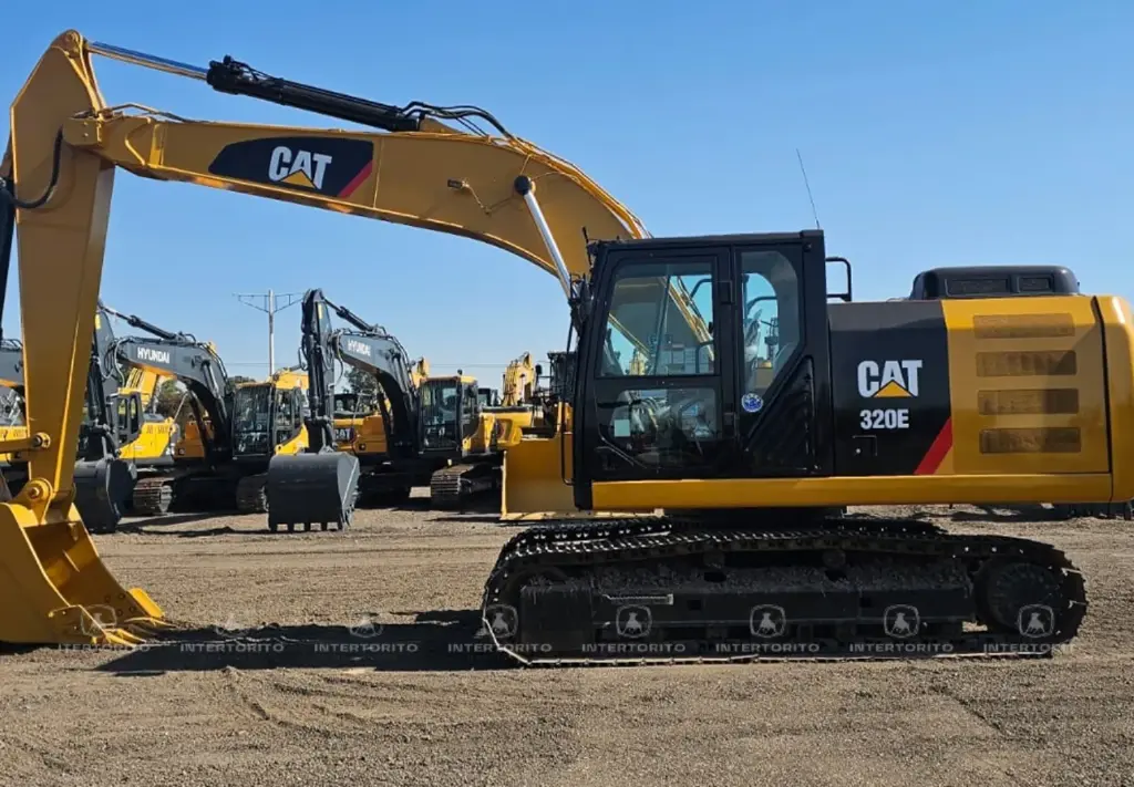 Excavadora CAT 320E 