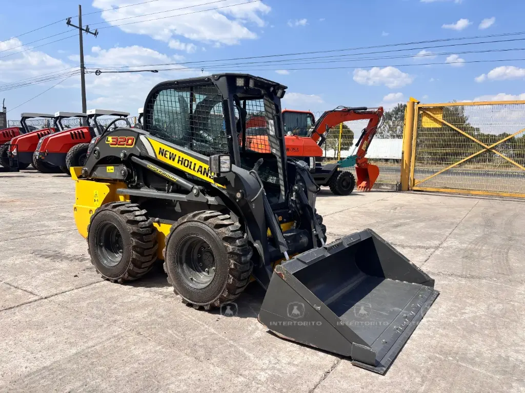 Mini Cargador  NEW HOLLAND L320N