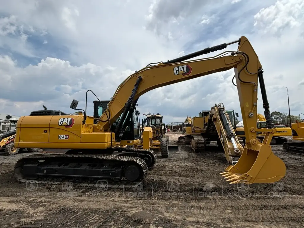 Excavadora CAT 323 GX