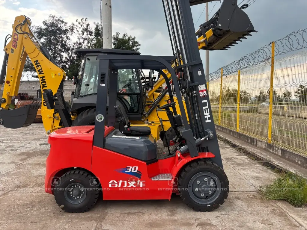 Montacargas HELI CPC30-Q25K2