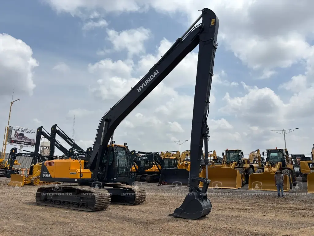 Excavadora HYUNDAI R245 LR