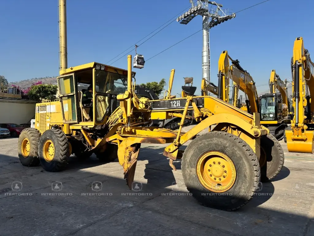 Motoniveladora CAT 12H 