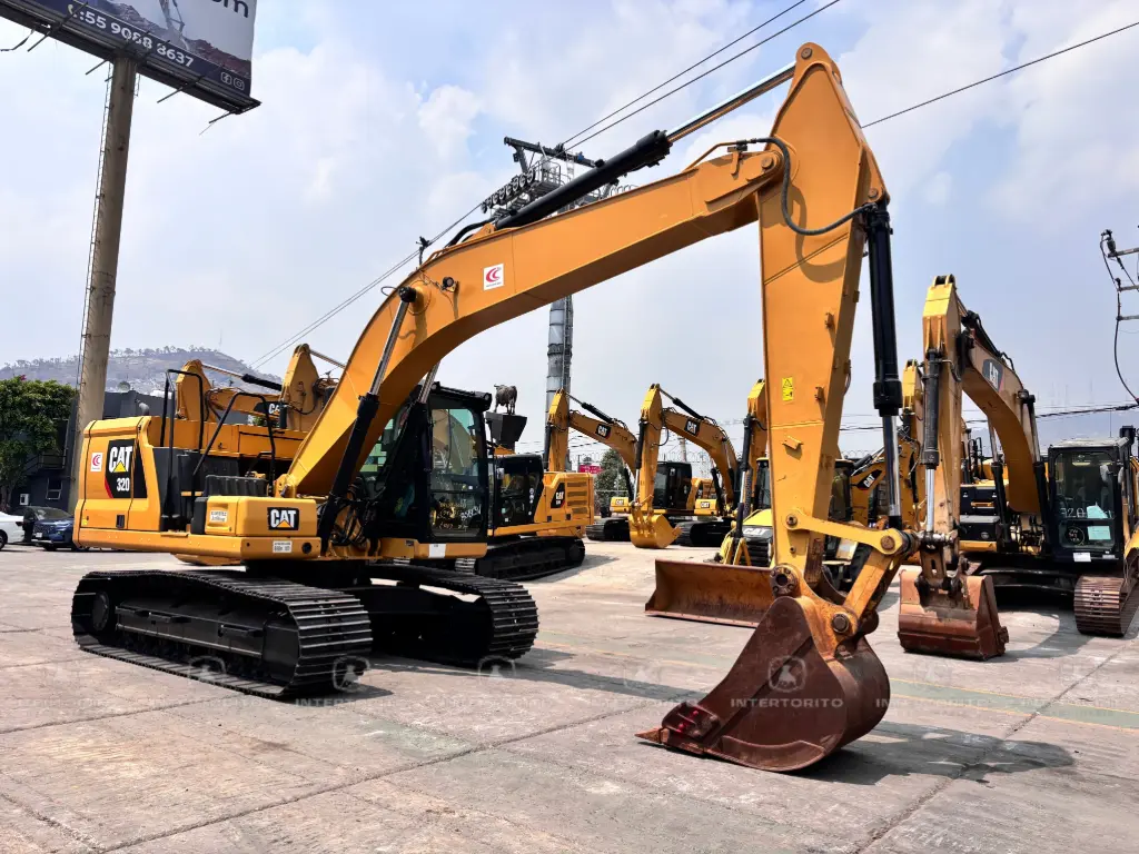 Excavadora CAT 320