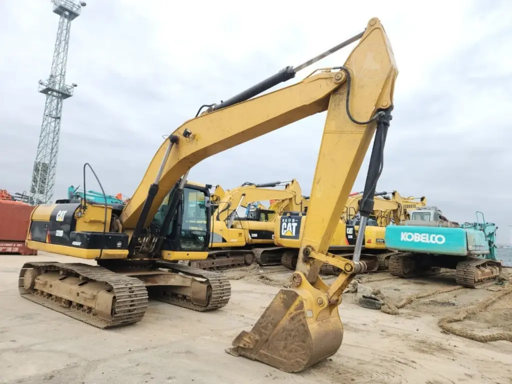 Excavadora CAT 320D 