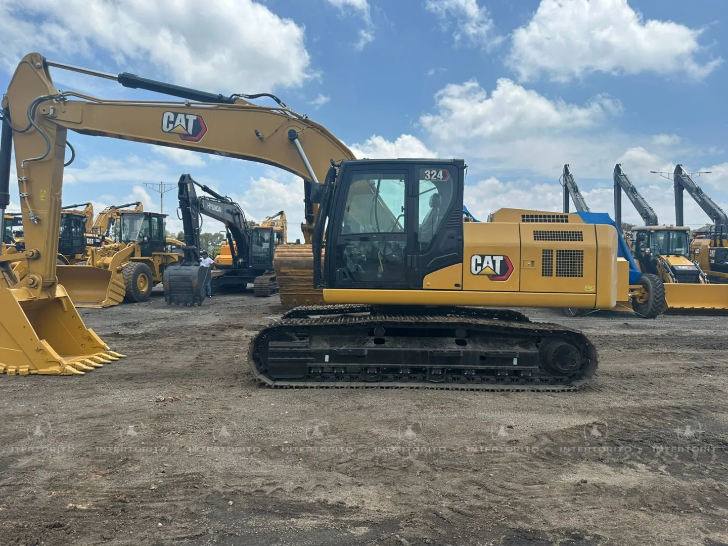 Excavadora CAT 324