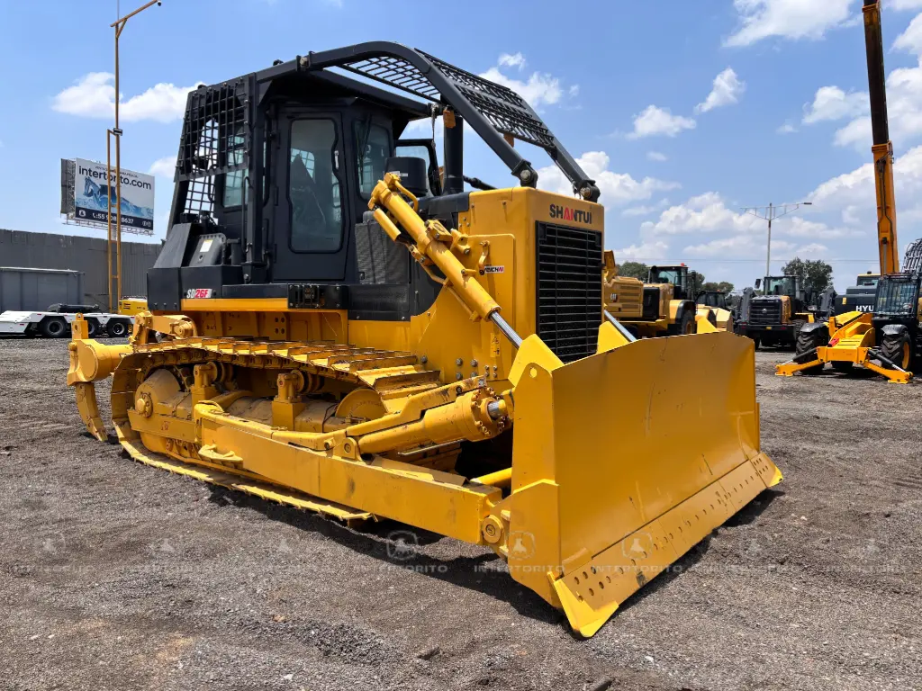 Tractor SHANTUI SD26F