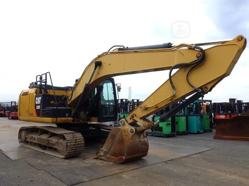 Excavadora CAT 320E