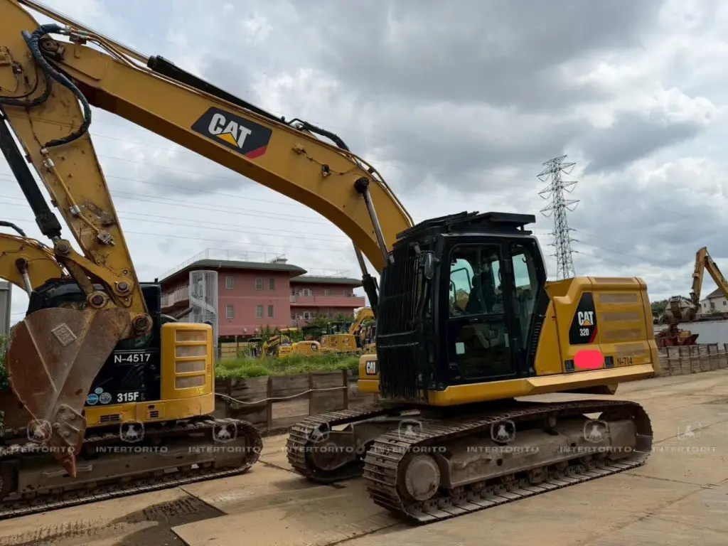 Excavadora CAT 320