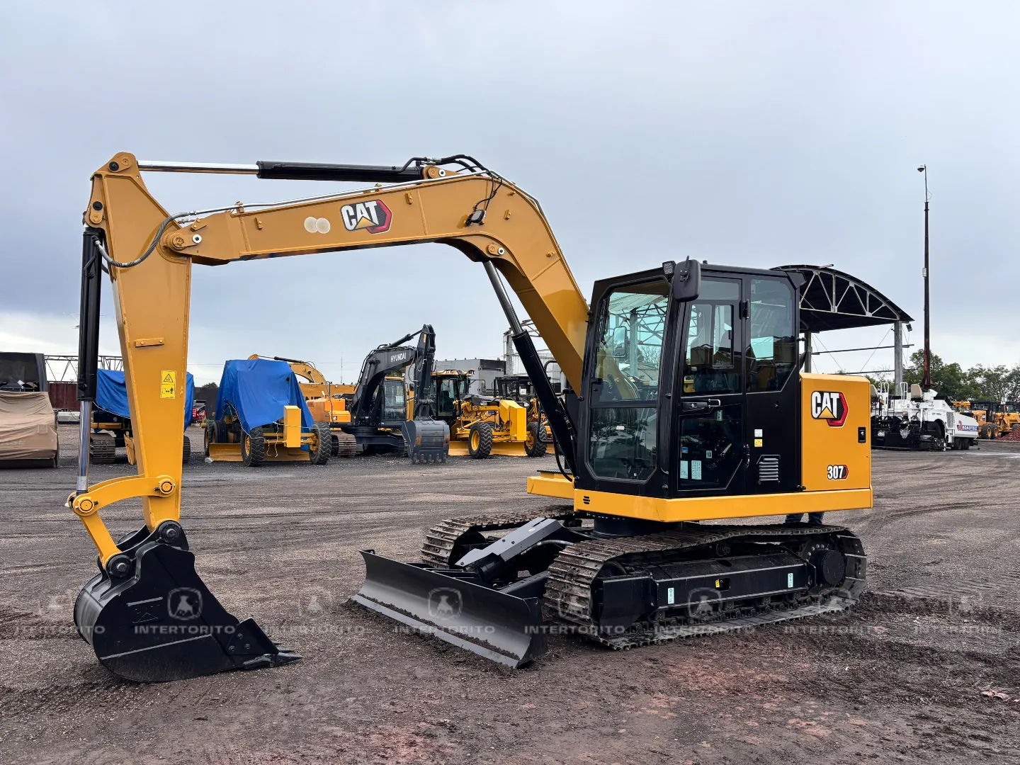 Excavadora CAT 307