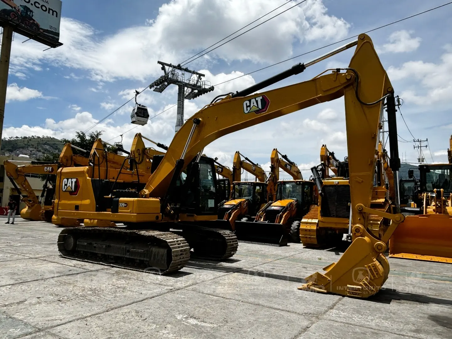 EXCAVADORA CAT 320GC DKJ22557