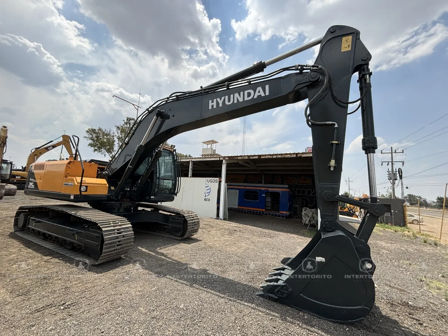 Excavadora HYUNDAI R215 L | Intertorito