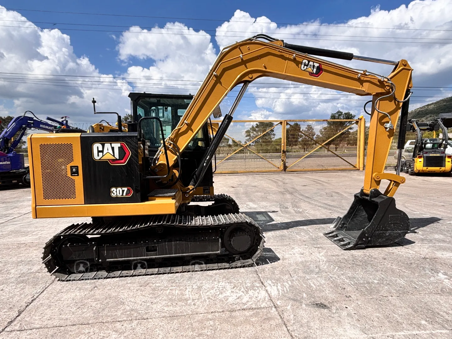 Excavadora CAT 307