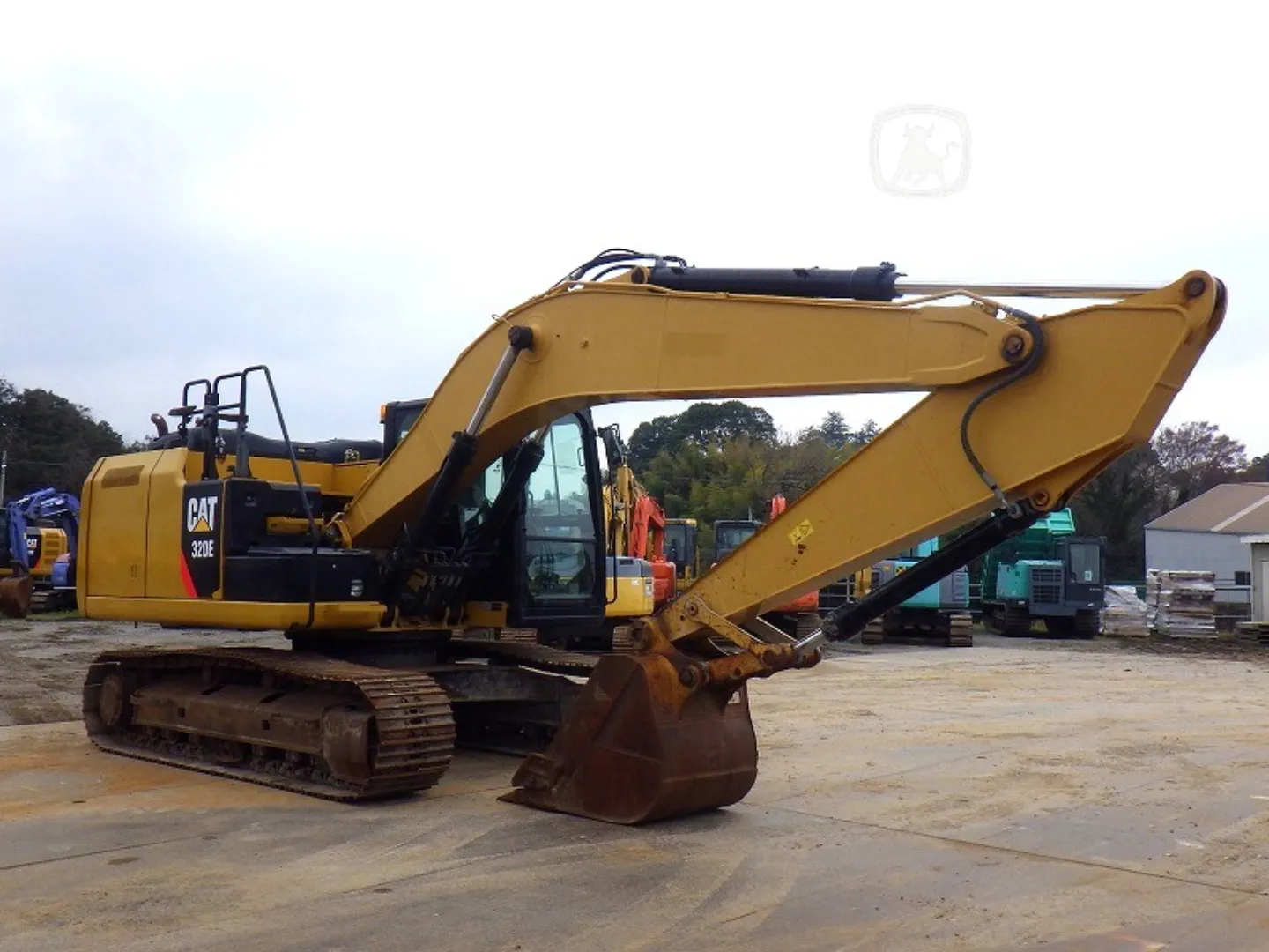 Excavadora CAT 320E